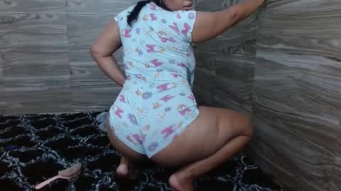 Snapshot of nahomiember chatting on 11-28-25, 05:37 NAHOMI EMBER01 online show from 11-28-25, 05:37