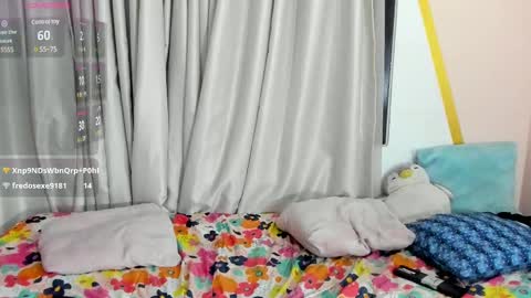 Nahomy online show from 12-04-24, 01:58