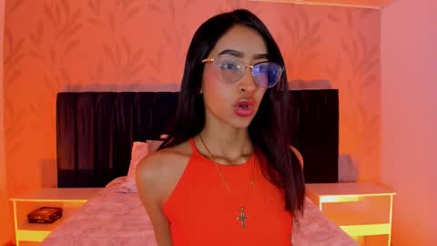 Nahomy  online show from 12-20-25, 11:06