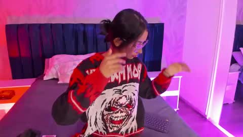 Nahomy  online show from 01-06-26, 11:03