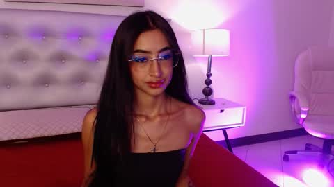 Nahomy  online show from 01-12-26, 11:37