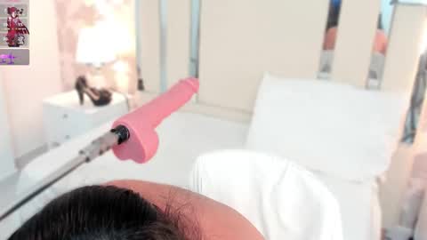 Nahomy Roberts online show from 01-17-26, 08:41