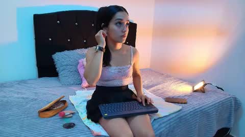 Snapshot of naia_heat chatting on 01-14-26, 11:27 Naia online show from 01-14-26, 11:27