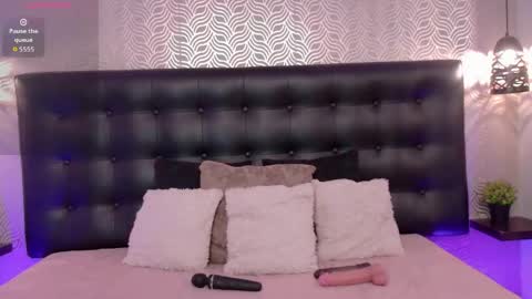 naiaramasson_ online show from 04-06-26, 12:06