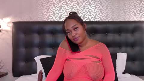 naiaramasson_ online show from 06-06-26, 12:21