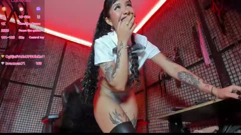 Naila online show from 04-18-26, 04:22