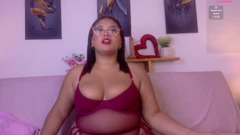 nairagold_ online show from 06-16-26, 12:57