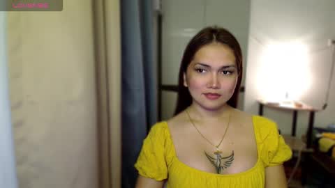 Snapshot of naisha143 chatting on 10-05-25, 02:21 MARY MAE online show from 10-05-25, 02:21