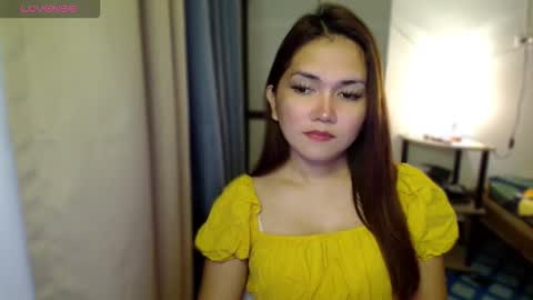 Snapshot of naisha143 chatting on 10-23-25, 09:24 MARY MAE online show from 10-23-25, 09:24