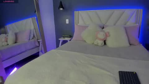 Naisha Ford online show from 03-06-26, 03:47