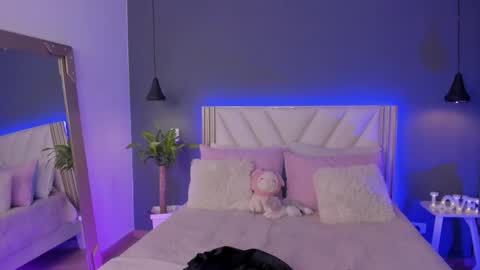 Naisha Ford online show from 04-08-26, 03:28