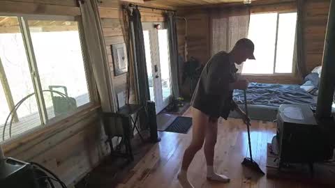 Naked Cabin Man online show from 04-24-26, 07:16