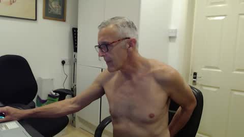Snapshot of nakedcarpenteruk chatting on 06-03-26, 04:23 nakedcarpenteruk online show from 06-03-26, 04:23