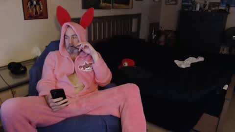 Snapshot of nakedmonkey chatting on 12-18-24, 02:53 nakedmonkey online show from 12-18-24, 02:53