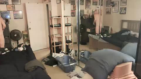 nakedmonkey online show from 04-19-26, 02:38