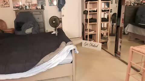 nakedmonkey online show from 05-10-26, 01:11