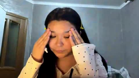 Snapshot of nakimpton chatting on 06-09-26, 05:57 Leyla online show from 06-09-26, 05:57