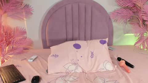 Snapshot of nalapalmer chatting on 05-22-26, 11:43 nalapalmer online show from 05-22-26, 11:43