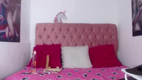 NALAROY online show from 11-25-25, 04:56