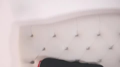 Snapshot of name666999 chatting on 12-22-25, 07:00 Lady online show from 12-22-25, 07:00