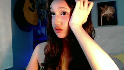 Snapshot of nami_kisser chatting on 06-27-26, 01:10 Nami online show from 06-27-26, 01:10