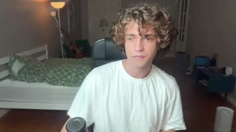 Georges online show from 02-14-25, 03:15