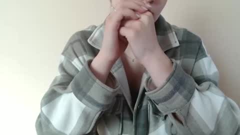 Nana online show from 04-22-26, 05:43