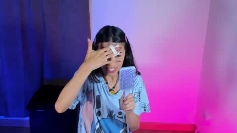 Nana  Natalia online show from 11-15-25, 01:25