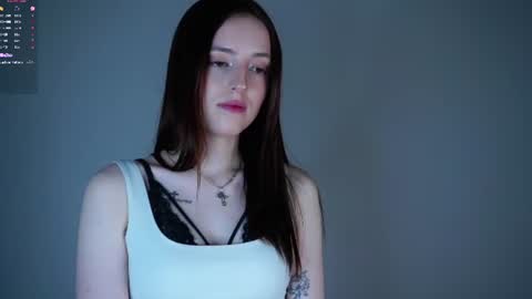 Elizabeth online show from 06-15-26, 02:03