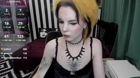 Nancy online show from 09-24-25, 01:31