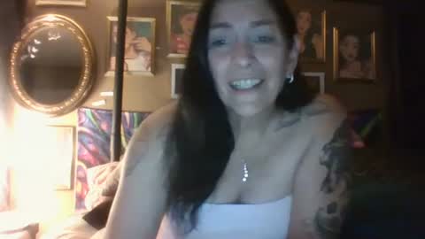 Snapshot of nancybees3 chatting on 06-13-26, 04:32 jasminej online show from 06-13-26, 04:32
