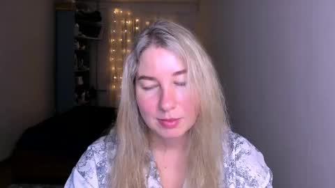 Nancy online show from 04-18-26, 08:42