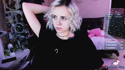 Monday-Friday 12-4 AM and 6-9 AM New York time online show from 11-07-25, 09:15