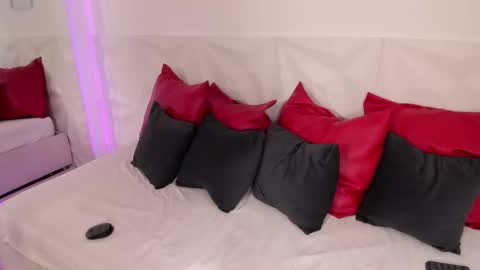 Naomi Amoretti online show from 03-05-26, 04:47