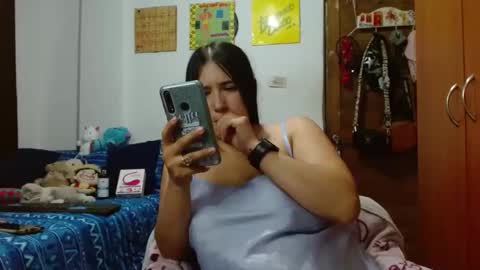 naomi_d online show from 02-18-25, 10:47