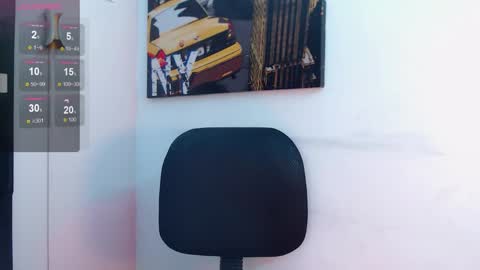Snapshot of naomi_delux_hm chatting on 09-15-25, 01:05 NAOMI online show from 09-15-25, 01:05