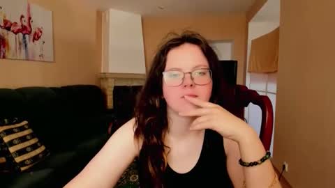 naomi_di online show from 06-06-26, 06:18