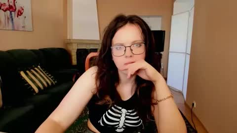 naomi_di online show from 06-09-26, 06:25
