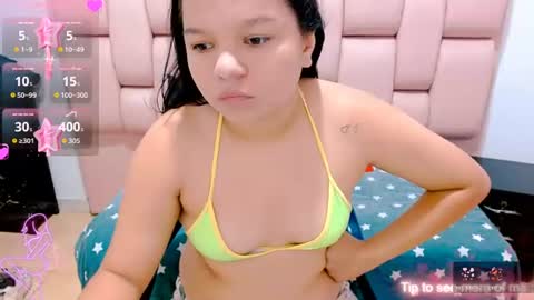Snapshot of naomi_hot18_ chatting on 07-17-26, 12:01 NAOMI online show from 07-17-26, 12:01
