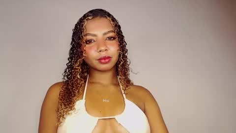 Snapshot of naomi_rider77 chatting on 09-15-25, 05:29 mara Jos online show from 09-15-25, 05:29