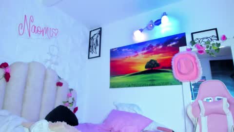 Snapshot of naomiasha_ chatting on 01-22-25, 06:31 online show from 01-22-25, 06:31