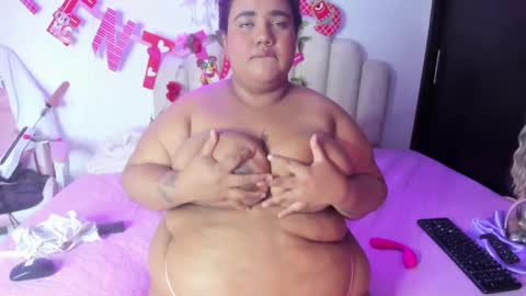 Snapshot of naomiasha_ chatting on 02-05-25, 09:07 online show from 02-05-25, 09:07