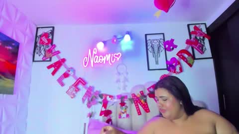 Snapshot of naomiasha_ chatting on 02-12-25, 10:04 online show from 02-12-25, 10:04