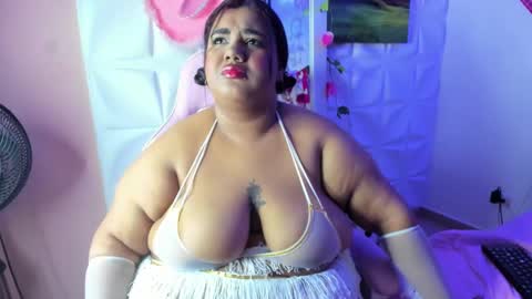 Snapshot of naomiasha_ chatting on 02-13-25, 08:24 online show from 02-13-25, 08:24