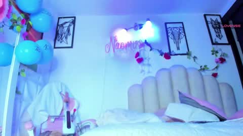 Snapshot of naomiasha_ chatting on 03-03-25, 06:04 online show from 03-03-25, 06:04