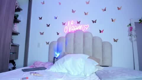 Snapshot of naomiasha_ chatting on 09-16-25, 11:50 online show from 09-16-25, 11:50
