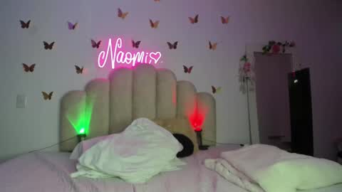 Snapshot of naomiasha_ chatting on 09-27-25, 01:54 online show from 09-27-25, 01:54