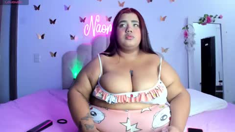 Snapshot of naomiasha_ chatting on 10-05-25, 11:24 online show from 10-05-25, 11:24