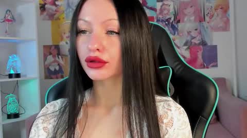 Naomi online show from 11-24-25, 05:29