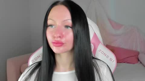 Naomi online show from 12-04-25, 06:12